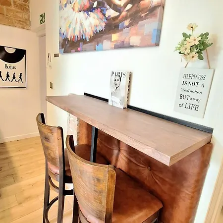 Mala Apartment